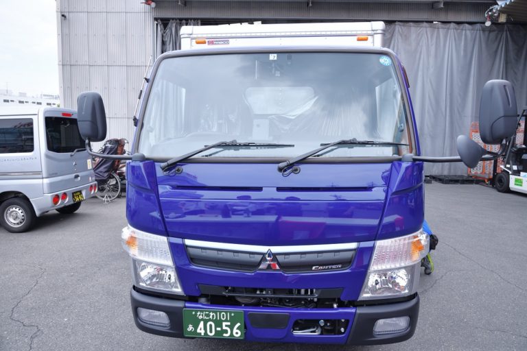 2tショートトラック納車式 三菱ふそう社