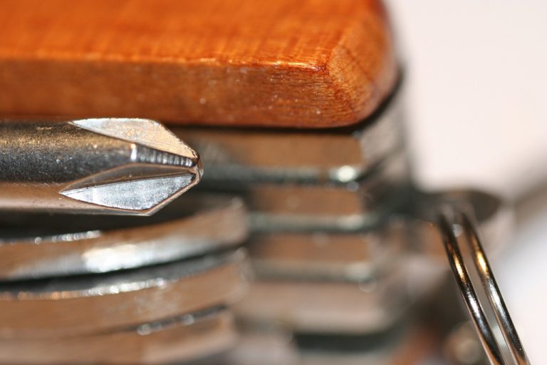 ジャックナイフ現象