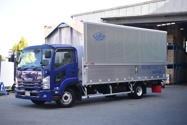 4tトラックドライバー募集｜月給38万〜50万円｜神戸市西区｜週休2日・企業内保育園完備・面接1回