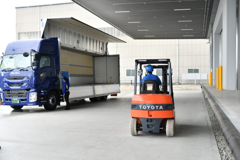 倉庫ピッキング軽作業スタッフ｜扶養内OK｜週3日〜｜未経験歓迎【1,250円～】